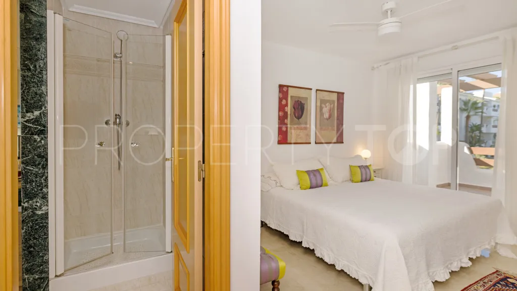 3 bedrooms Selwo apartment for sale