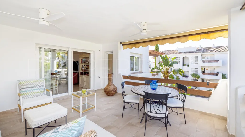 3 bedrooms Selwo apartment for sale