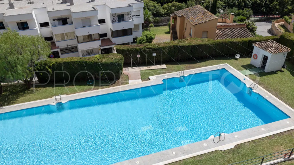 Se vende apartamento en Estepona Puerto con 3 dormitorios