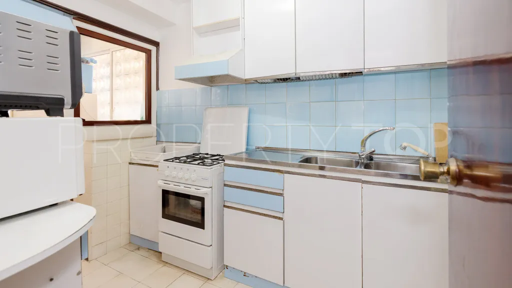Se vende apartamento en Estepona Puerto con 3 dormitorios