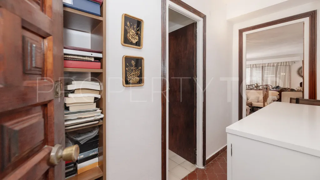 Se vende apartamento en Estepona Puerto con 3 dormitorios