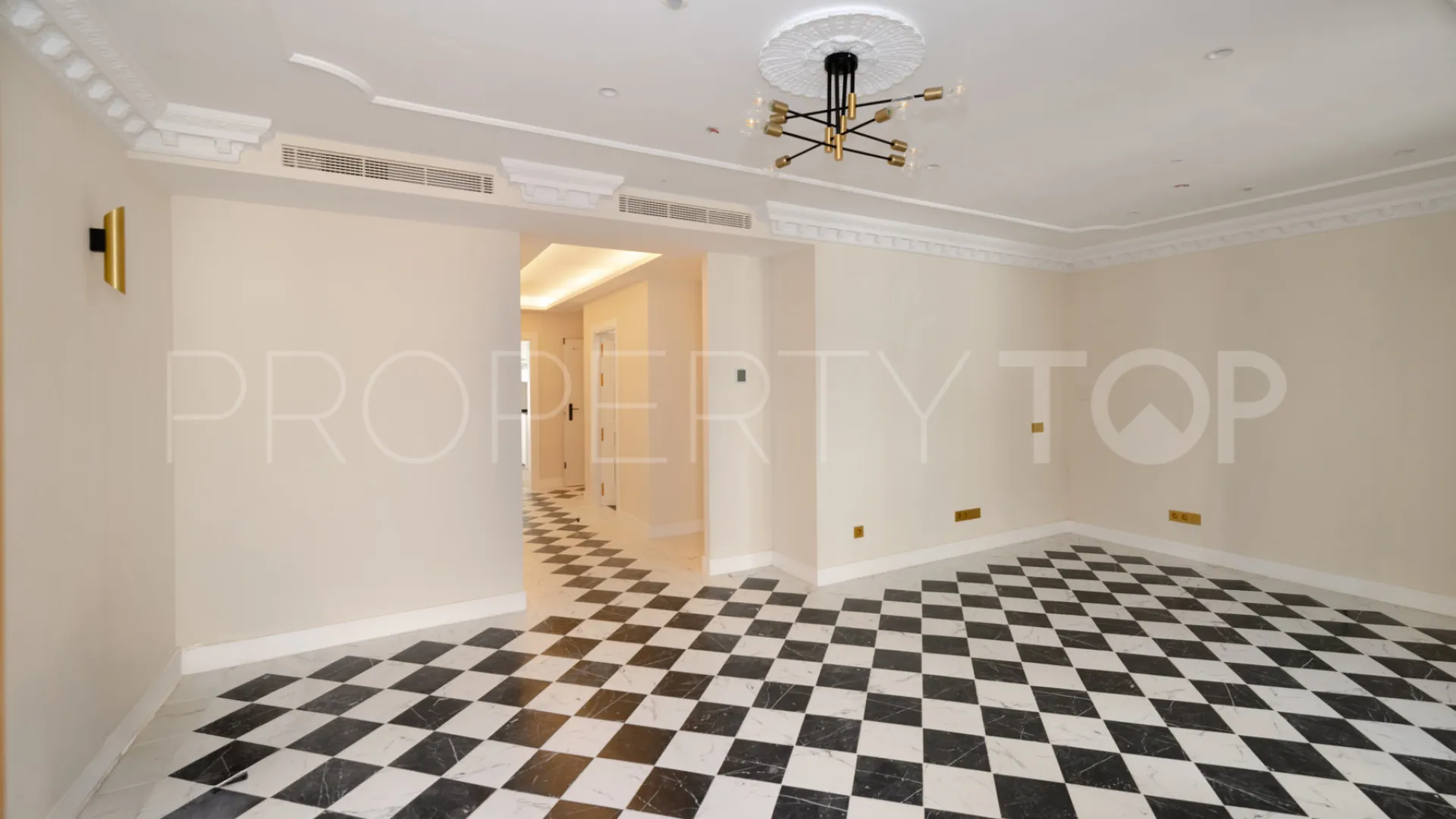 Estepona, edificio a la venta