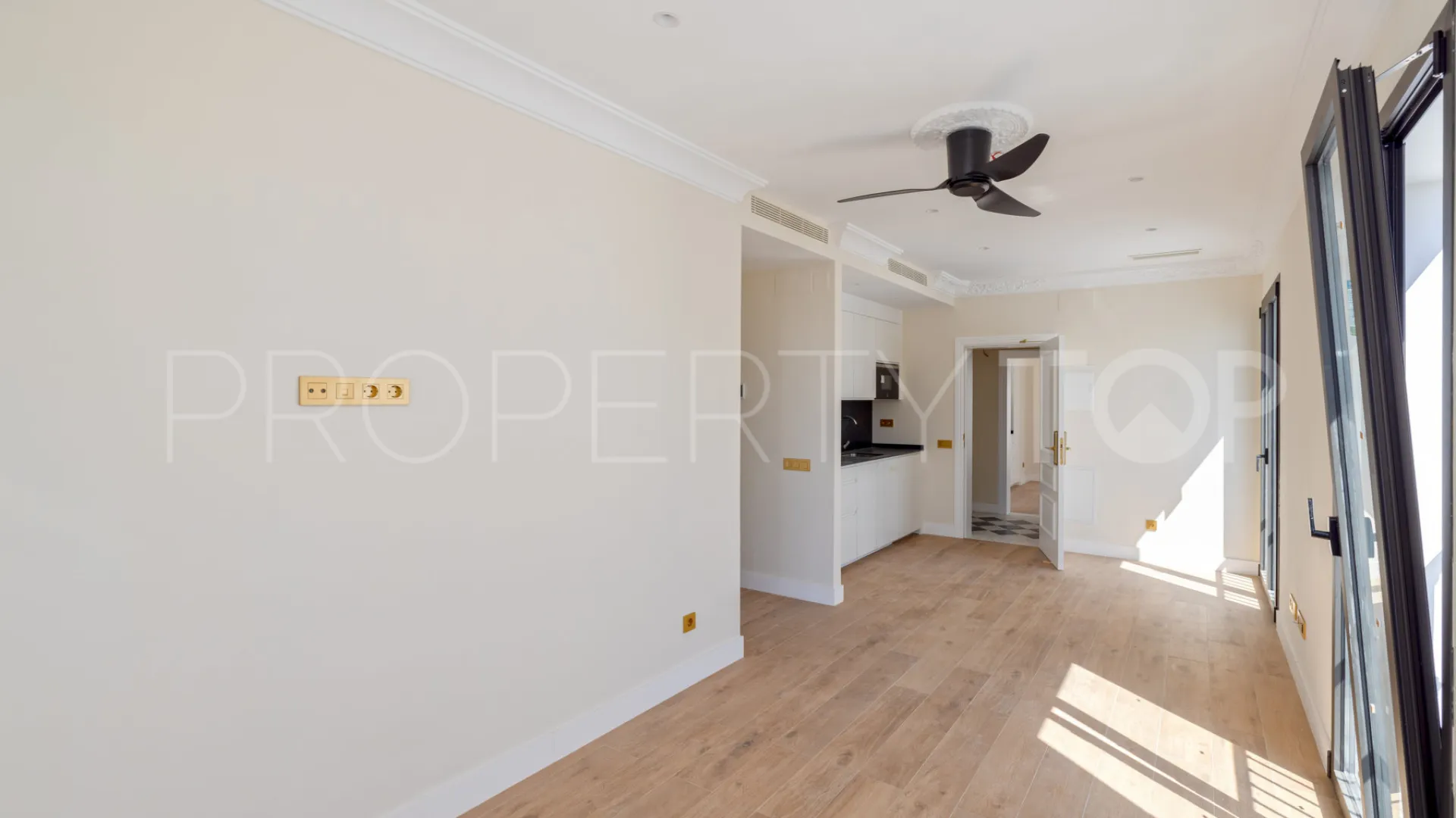 Estepona, edificio a la venta