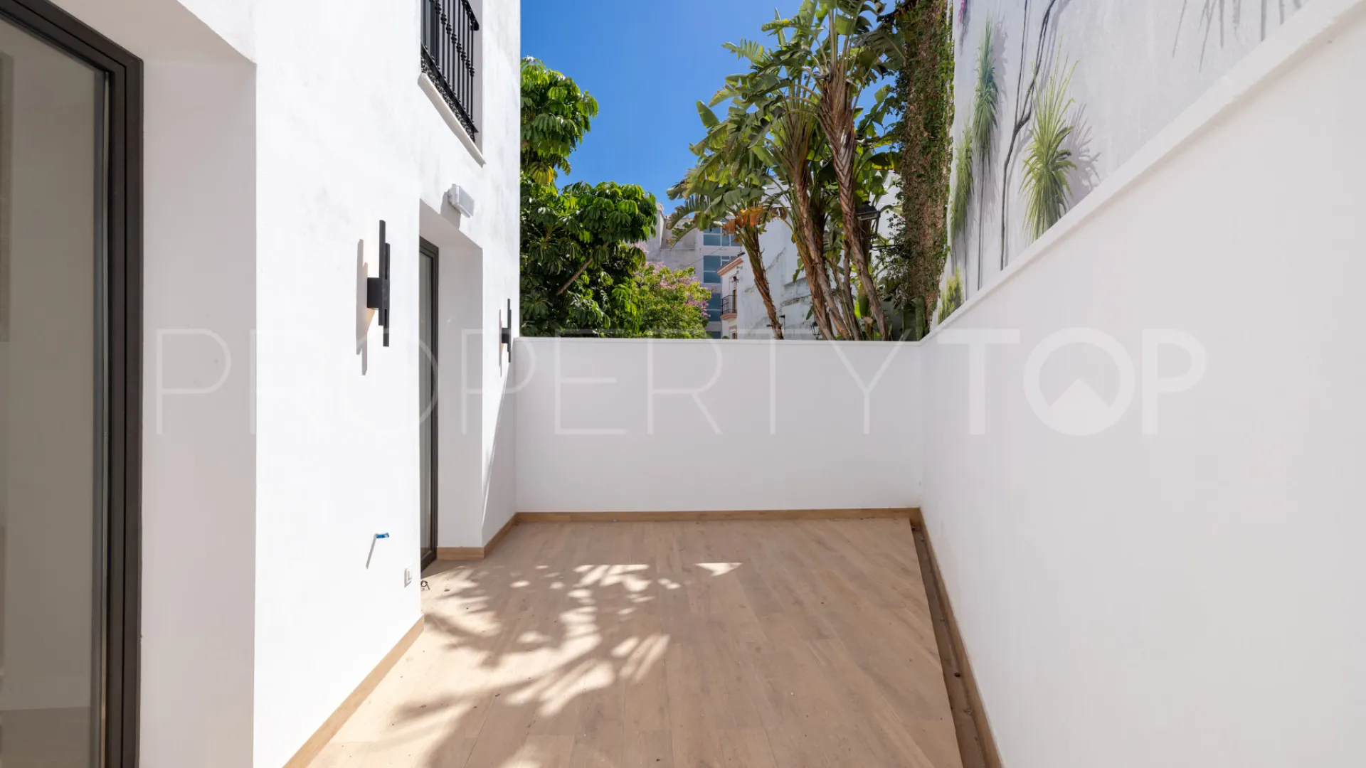 Estepona, edificio a la venta