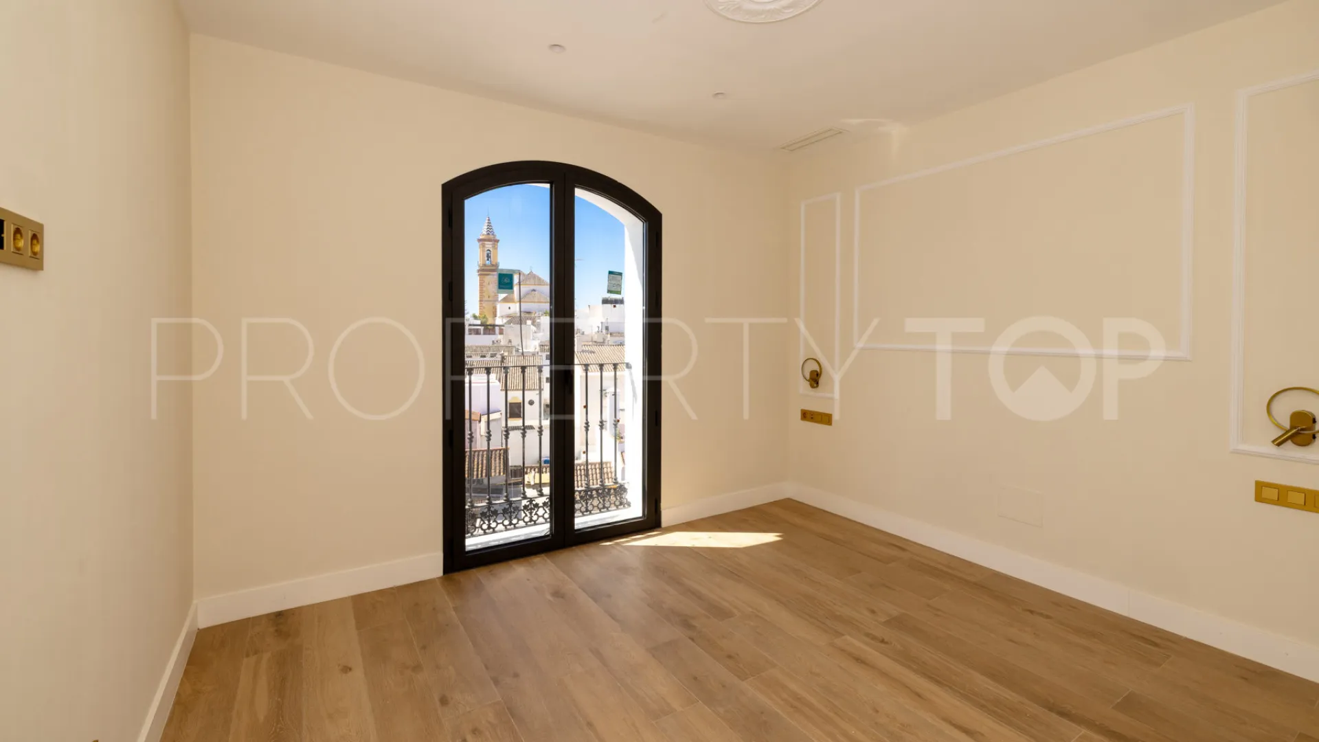 Estepona, edificio a la venta