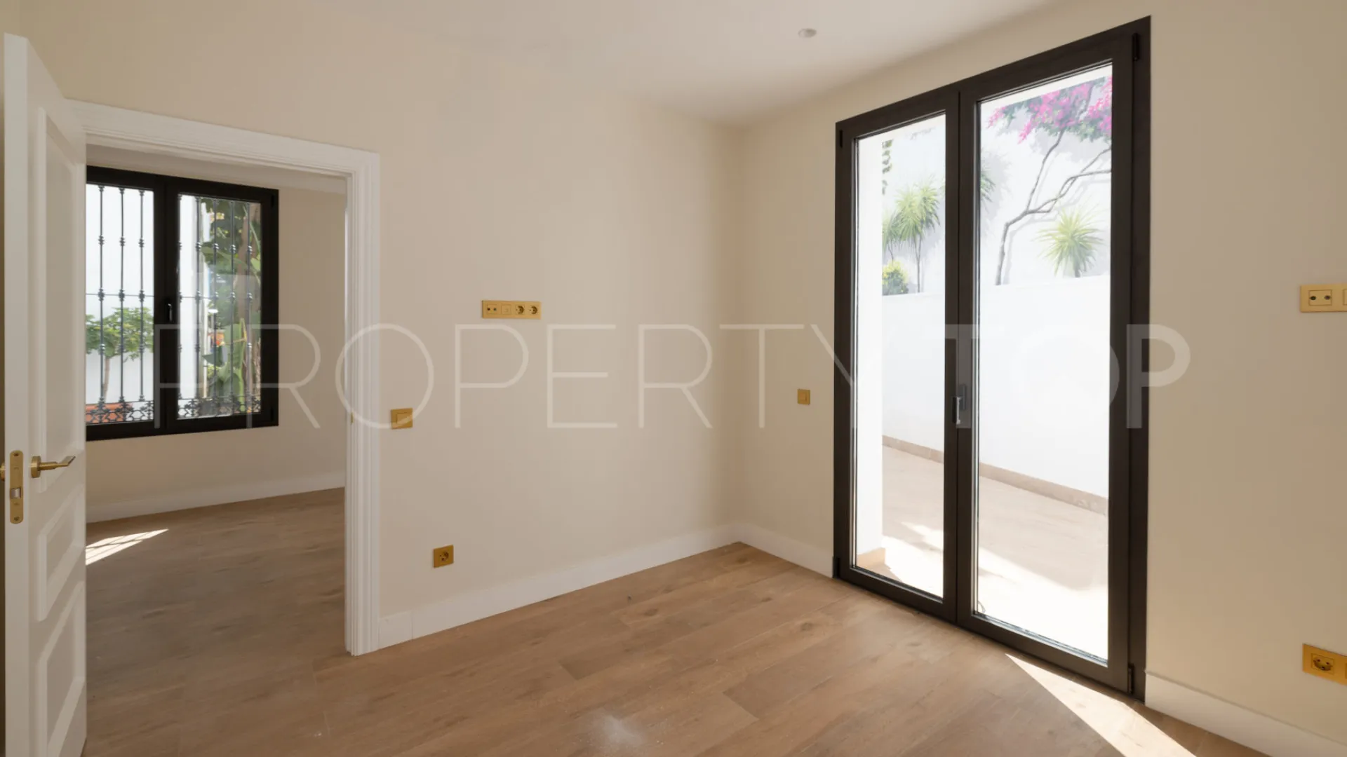 Estepona, edificio a la venta