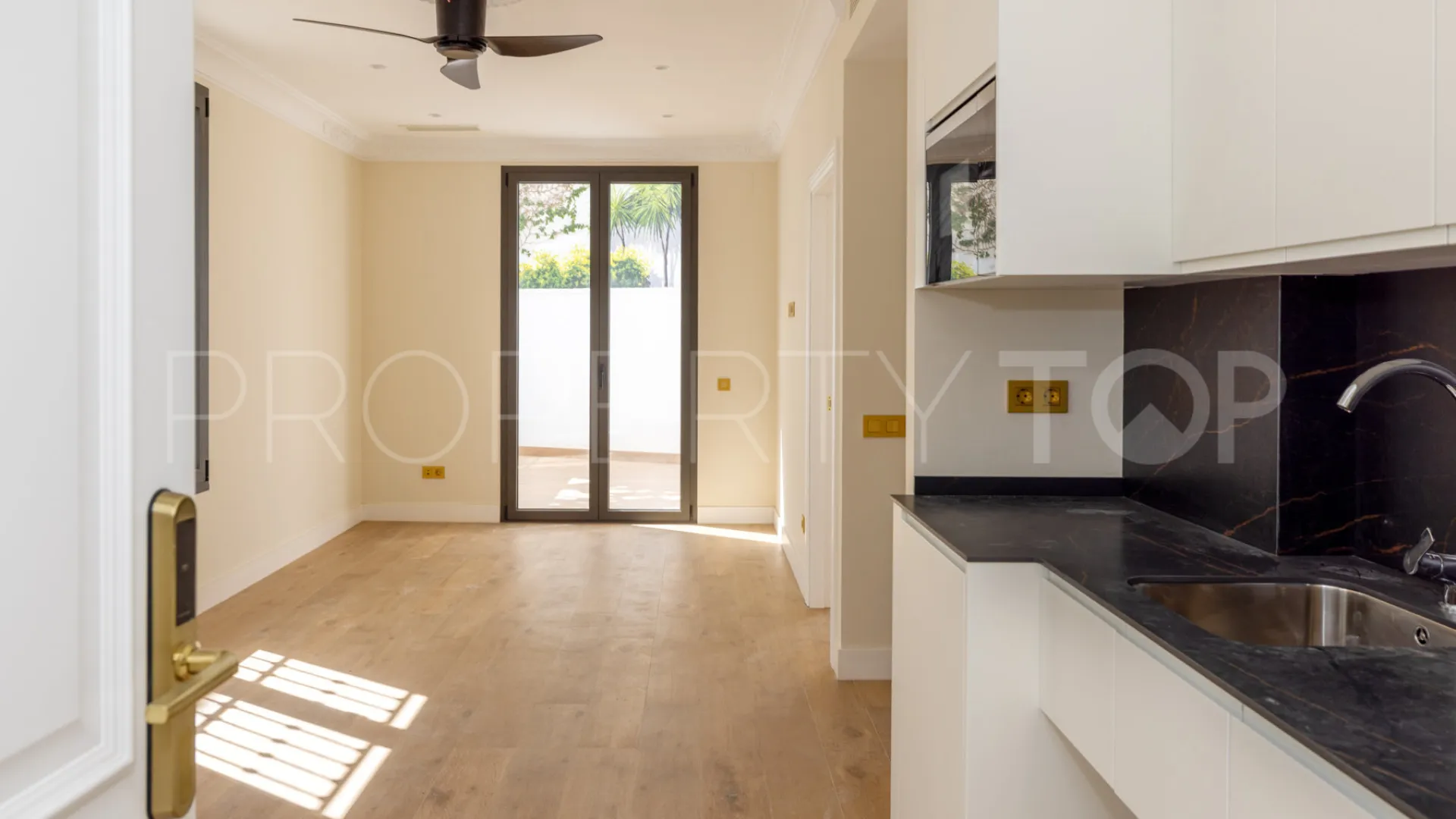 Estepona, edificio a la venta
