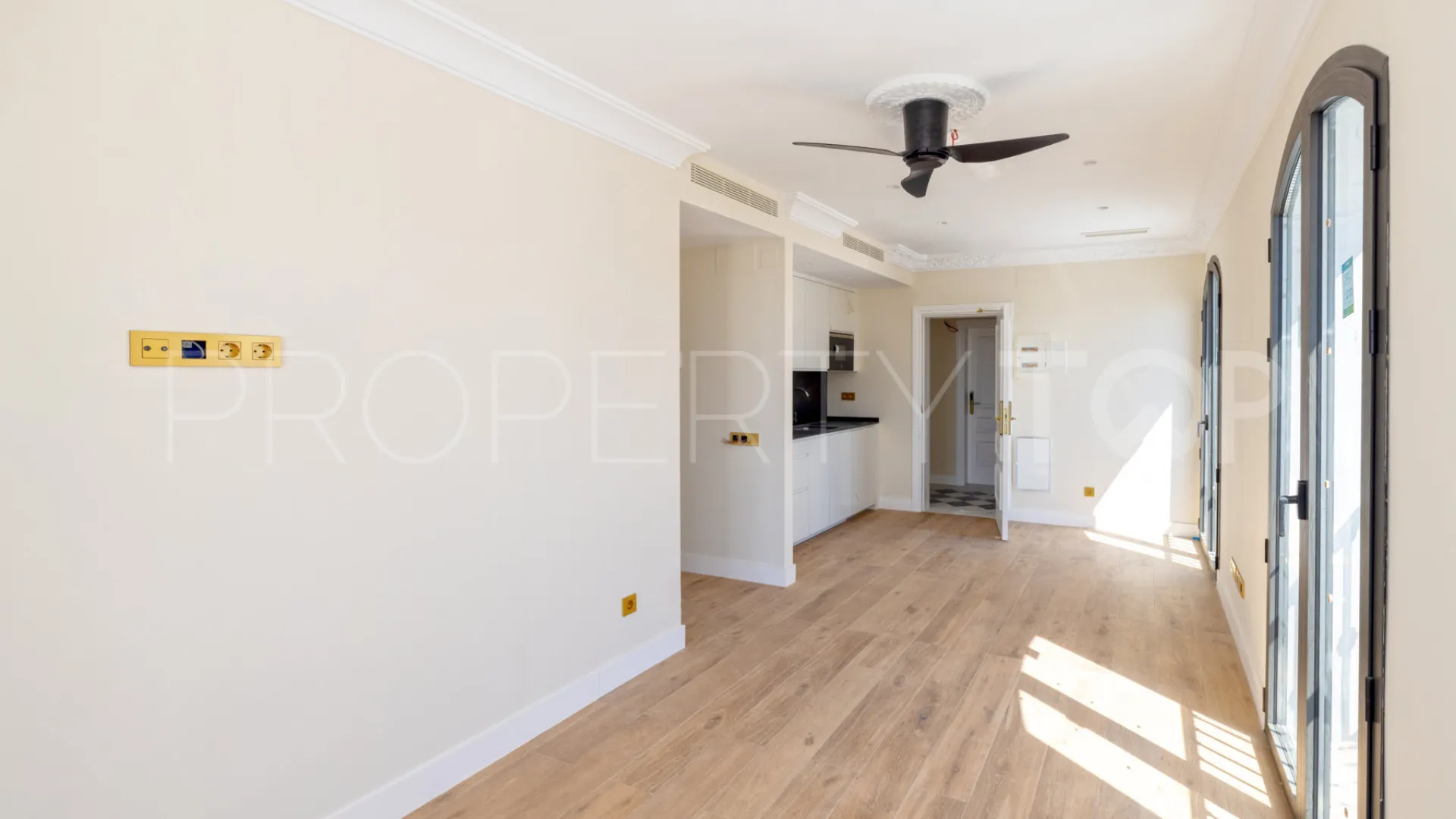 Estepona, edificio a la venta
