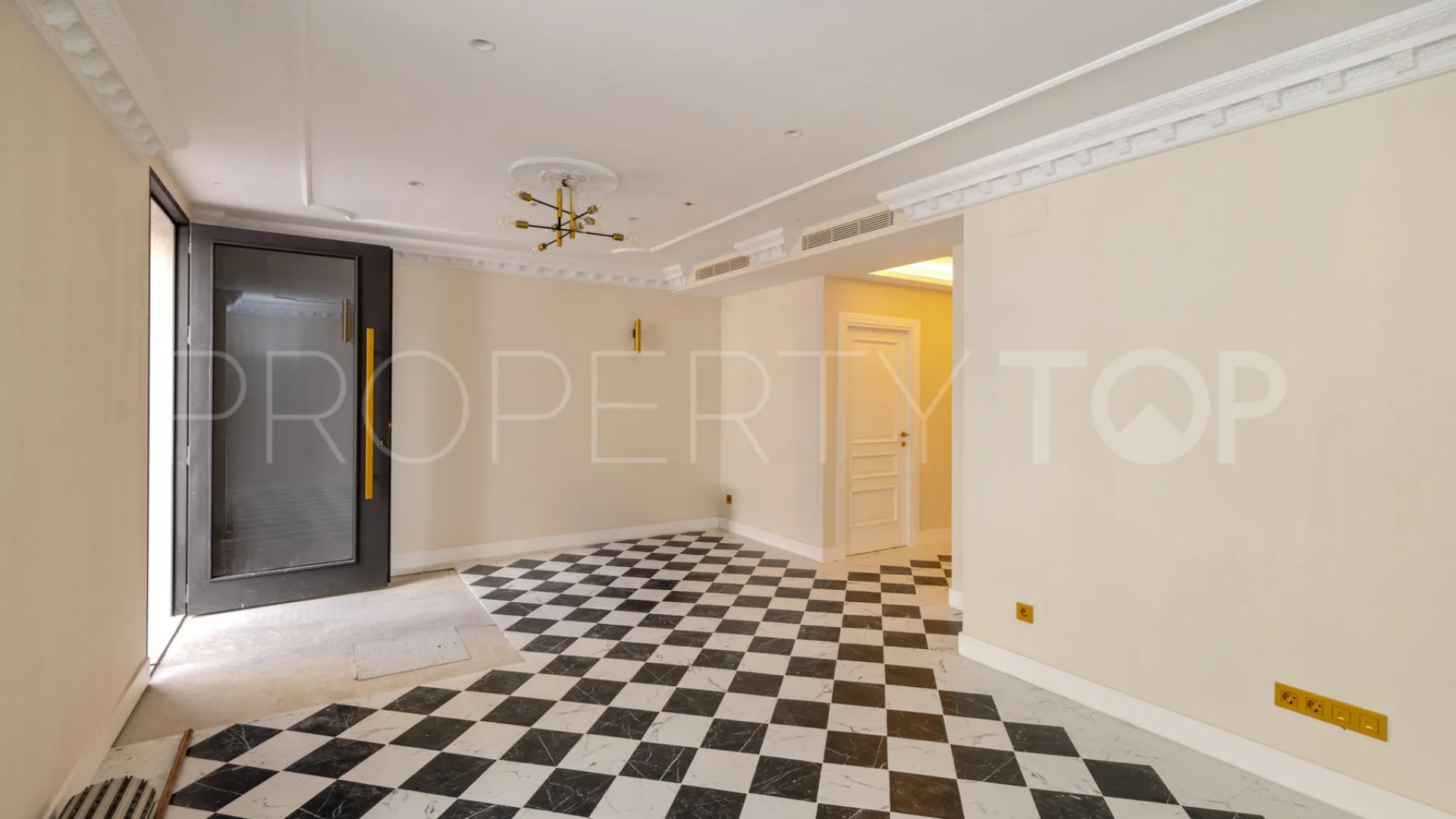 Estepona, edificio a la venta