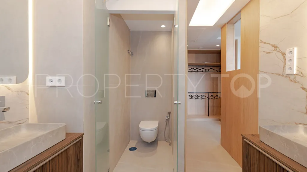Apartamento de 3 dormitorios a la venta en Selwo
