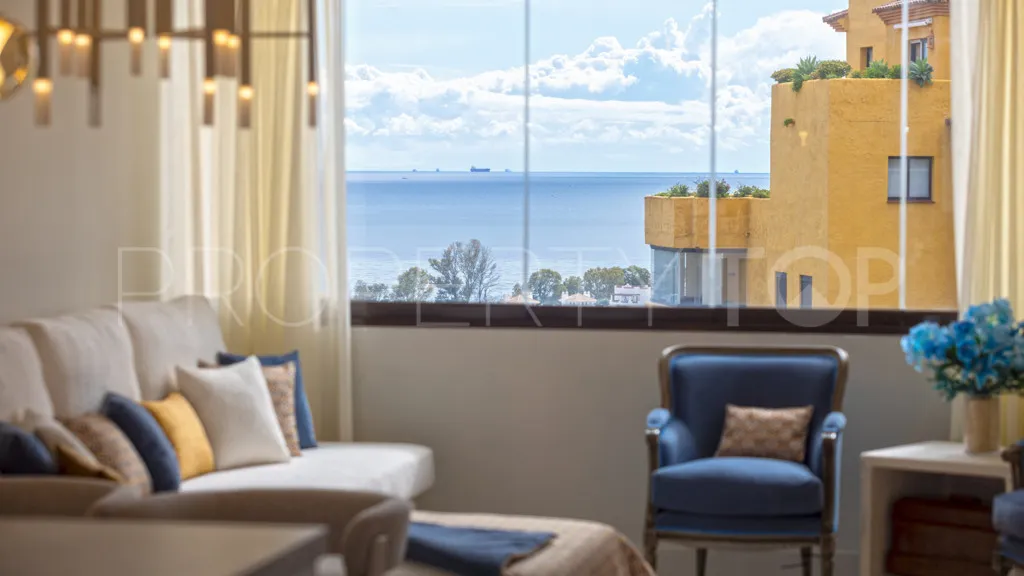 Apartamento de 3 dormitorios a la venta en Selwo