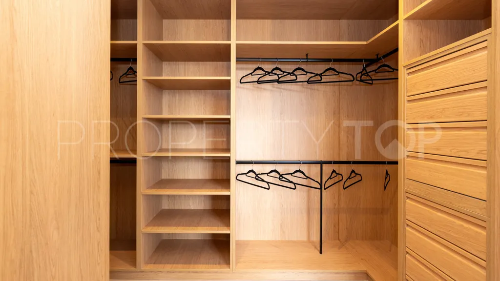 Apartamento de 3 dormitorios a la venta en Selwo