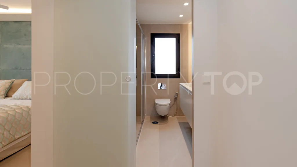 Apartamento de 3 dormitorios a la venta en Selwo