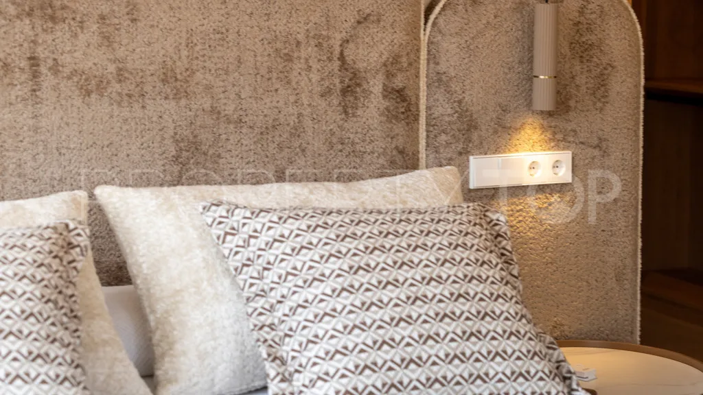 Apartamento de 3 dormitorios a la venta en Selwo