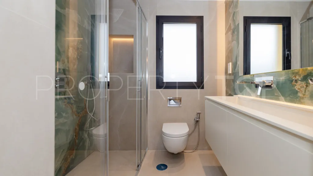 Apartamento de 3 dormitorios a la venta en Selwo