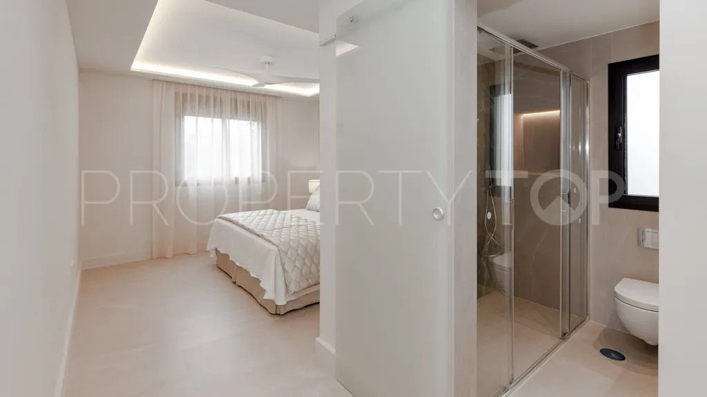 Apartamento de 3 dormitorios a la venta en Selwo