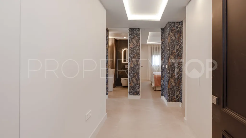 Apartamento de 3 dormitorios a la venta en Selwo