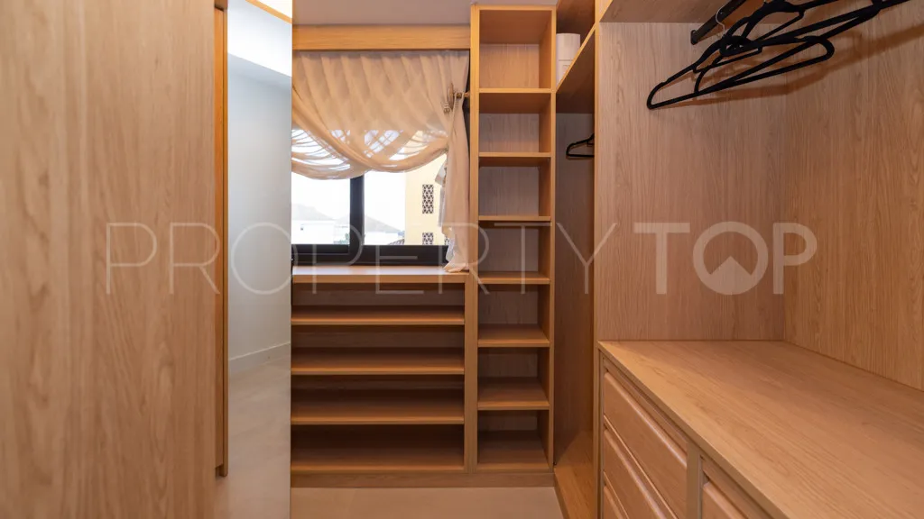 Apartamento de 3 dormitorios a la venta en Selwo