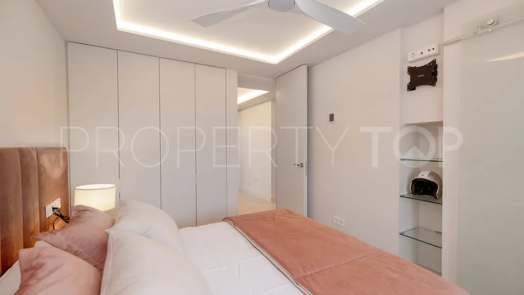 Apartamento de 3 dormitorios a la venta en Selwo