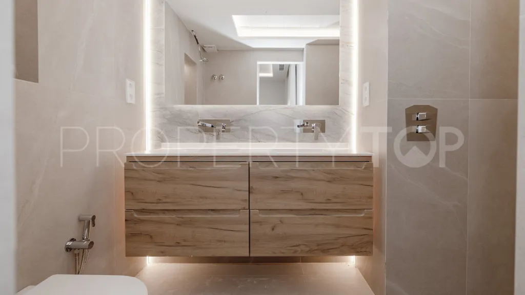 Apartamento de 3 dormitorios a la venta en Selwo