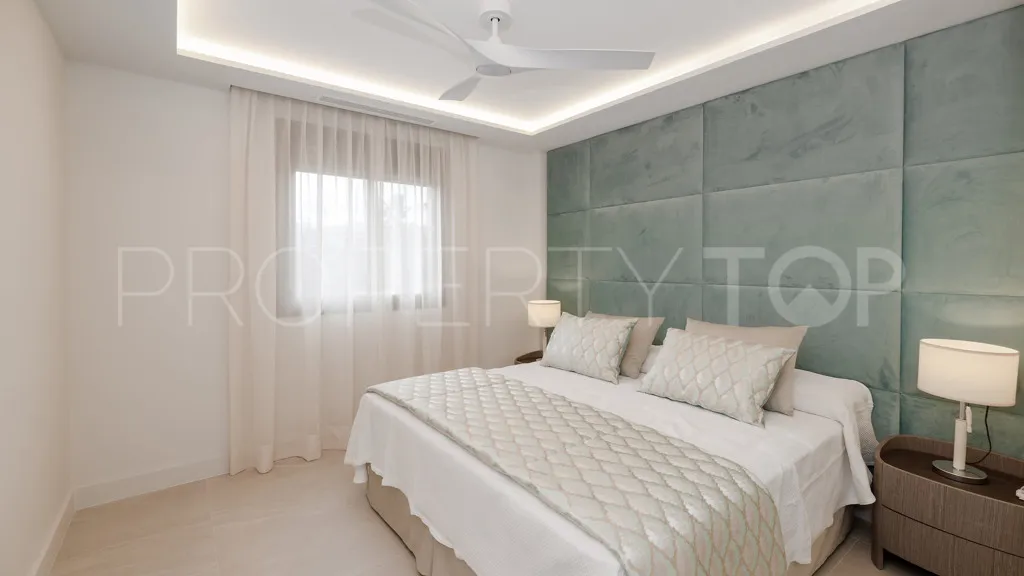 Apartamento de 3 dormitorios a la venta en Selwo
