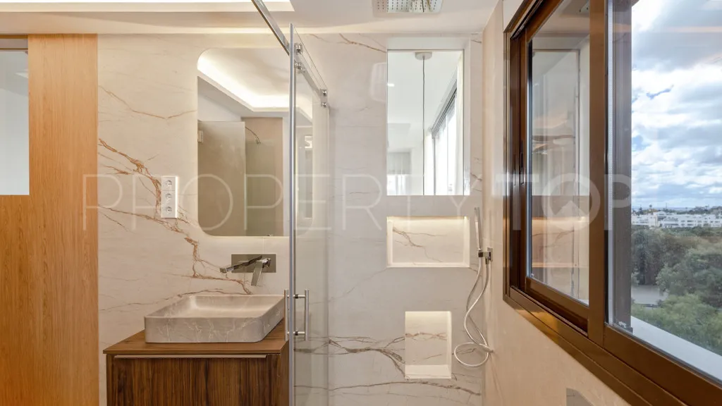 Apartamento de 3 dormitorios a la venta en Selwo