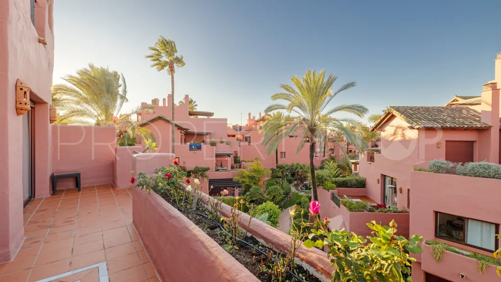 Apartment for sale in New Golden Mile with 3 bedrooms