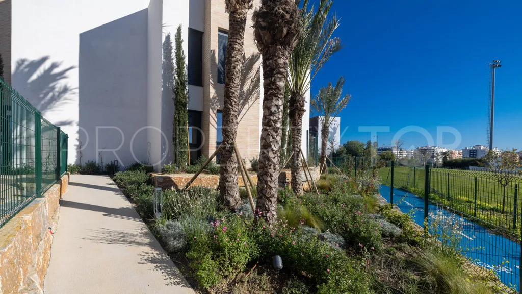 For sale apartment in Estepona with 2 bedrooms