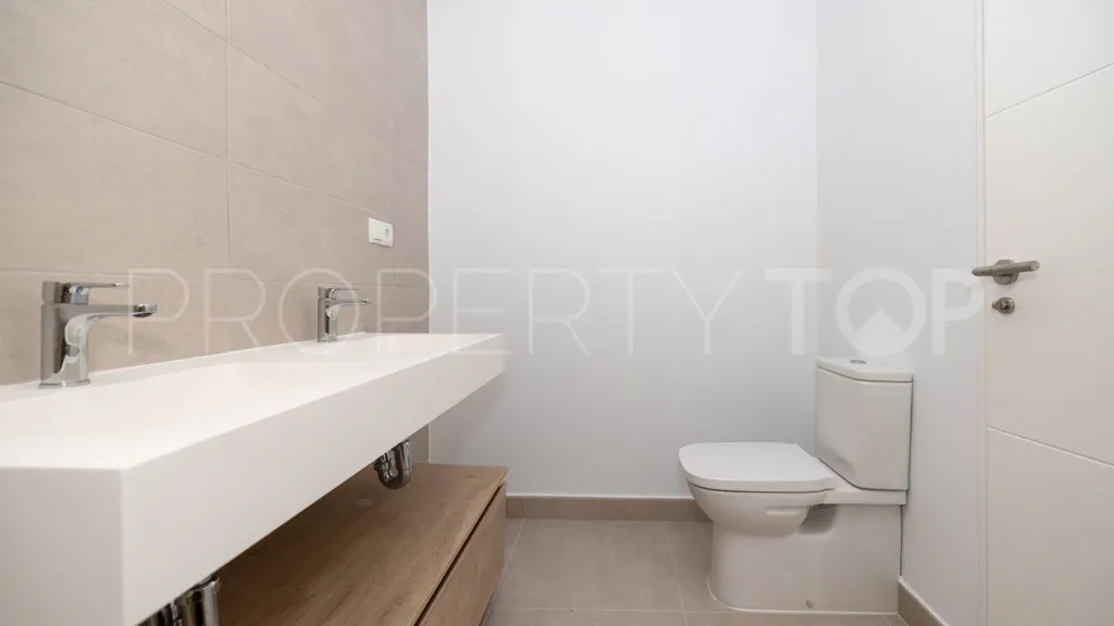 For sale apartment in Estepona with 2 bedrooms