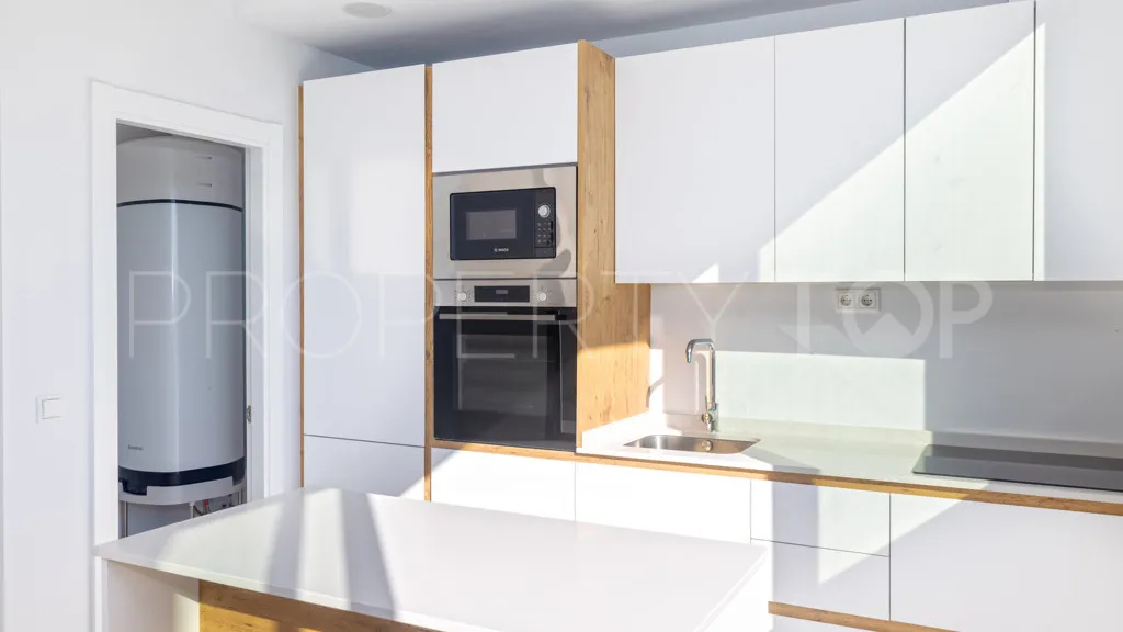 For sale apartment in Estepona with 2 bedrooms