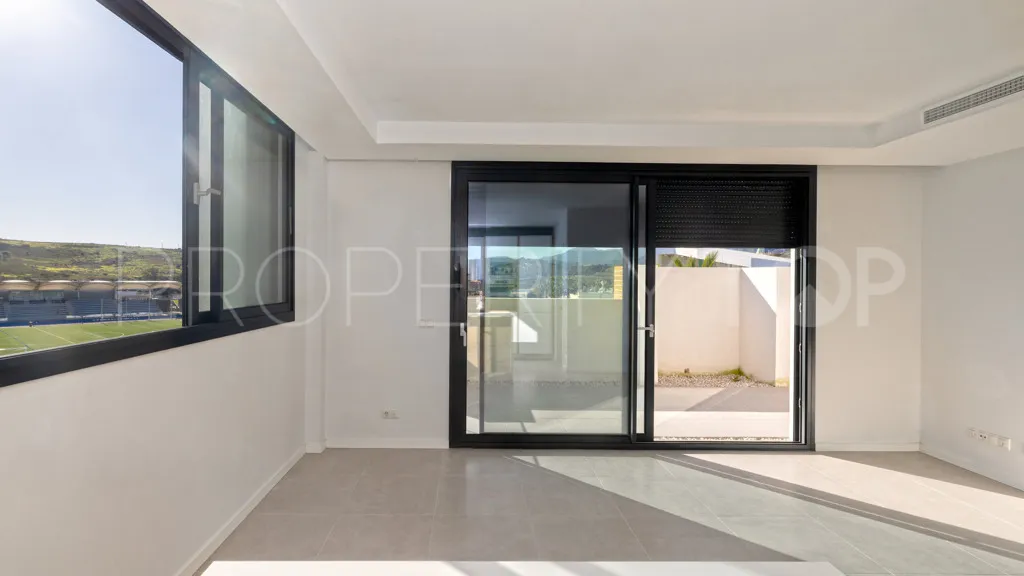 For sale apartment in Estepona with 2 bedrooms