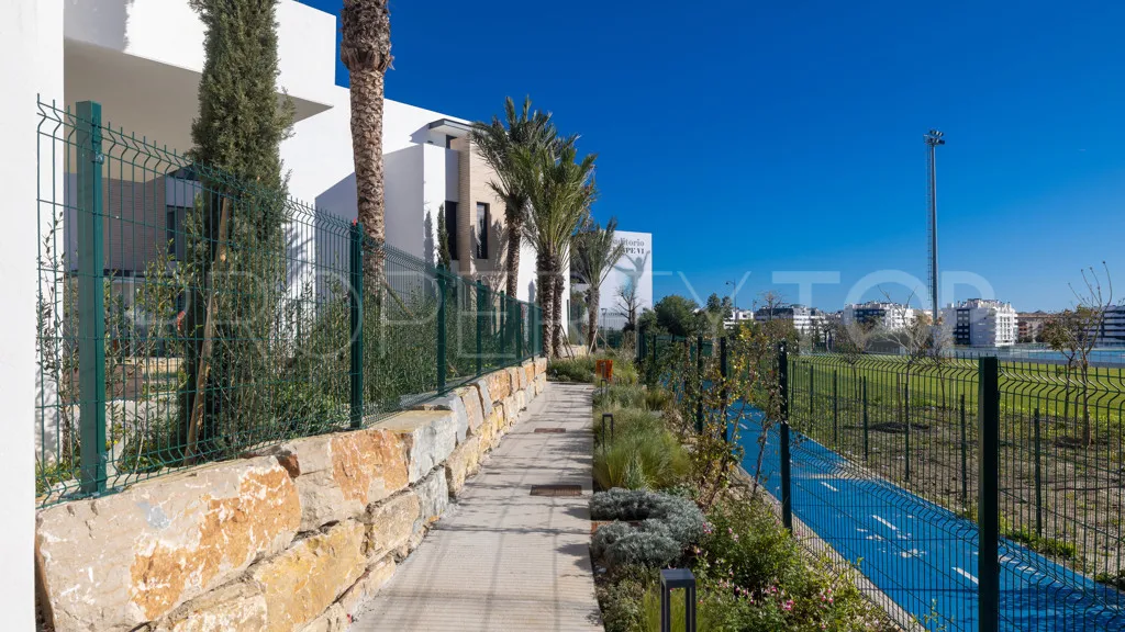For sale apartment in Estepona with 2 bedrooms