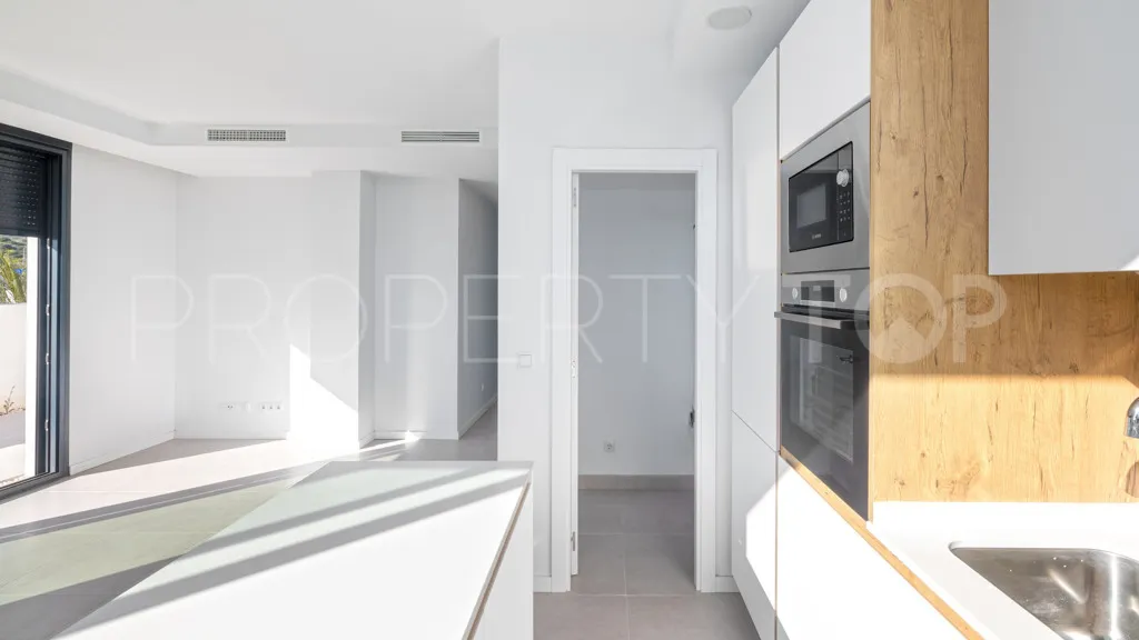 For sale apartment in Estepona with 2 bedrooms