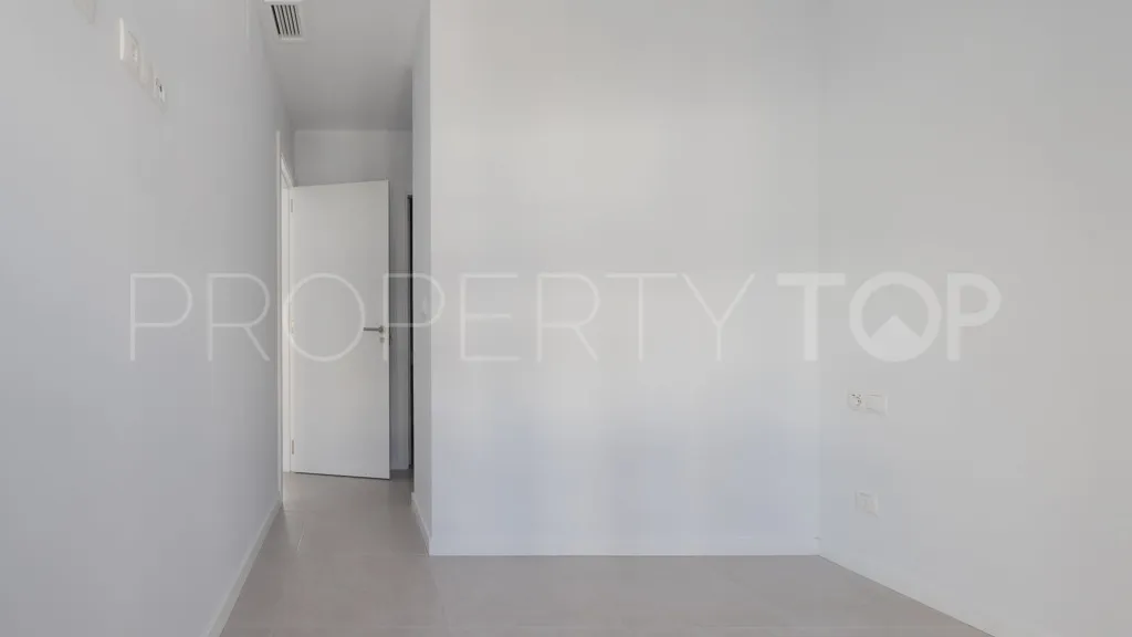 For sale apartment in Estepona with 2 bedrooms