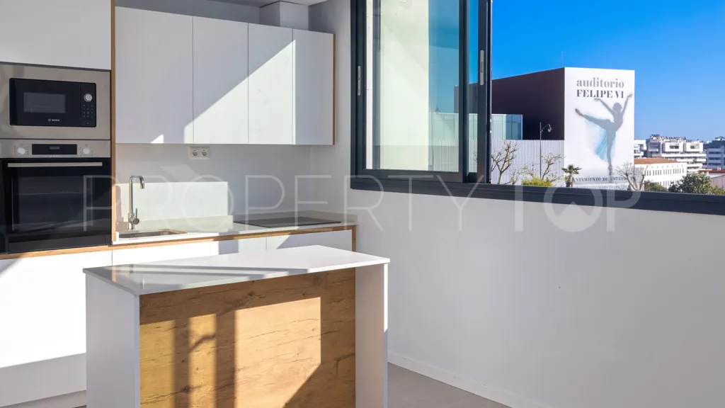 For sale apartment in Estepona with 2 bedrooms