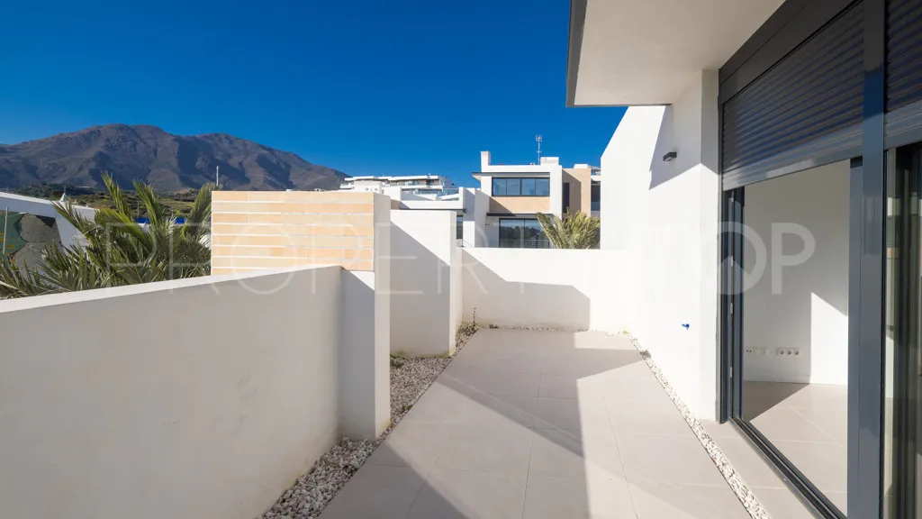 For sale apartment in Estepona with 2 bedrooms
