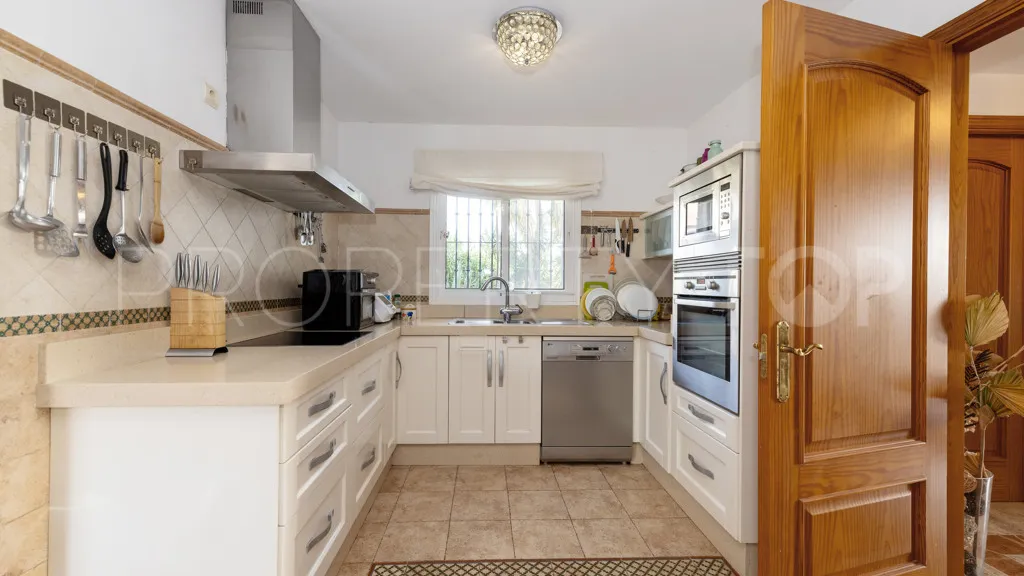 Buy Casares Playa chalet