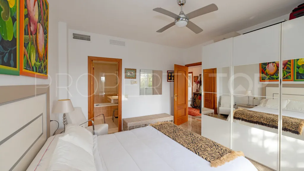 Buy Casares Playa chalet