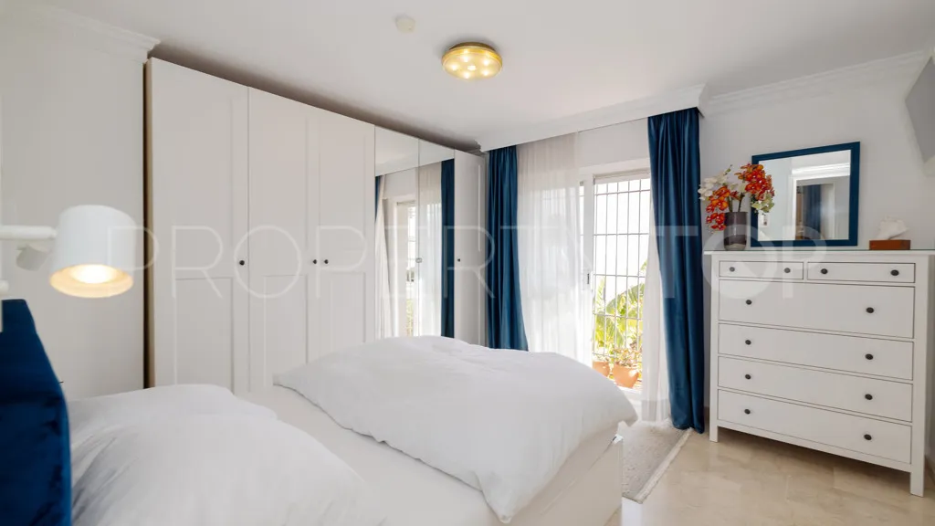 Chalet en venta en Estepona con 4 dormitorios