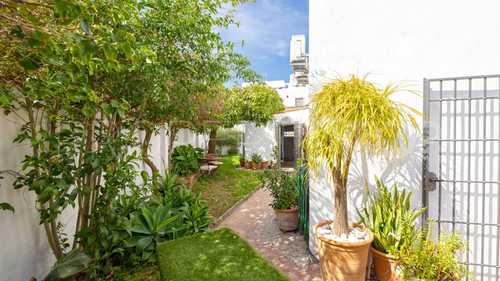 Chalet en venta en Estepona con 4 dormitorios