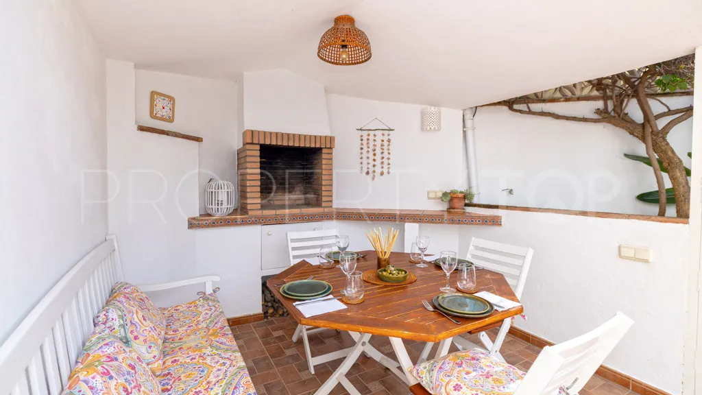Chalet en venta en Estepona con 4 dormitorios