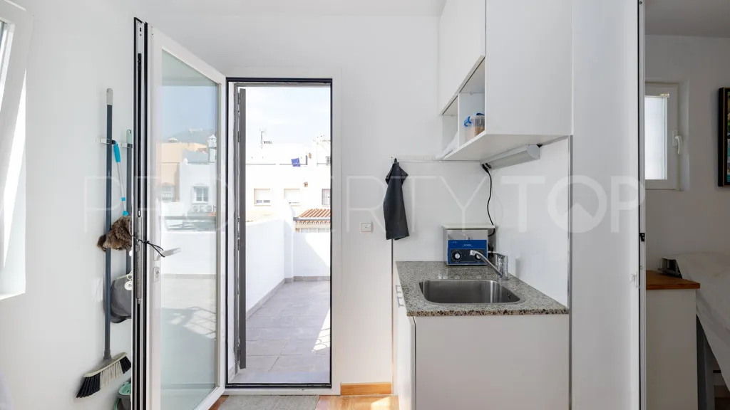 Chalet en venta en Estepona con 4 dormitorios