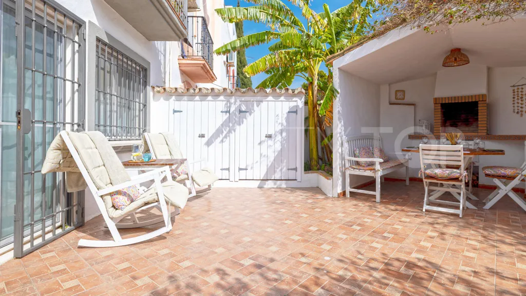 Chalet en venta en Estepona con 4 dormitorios