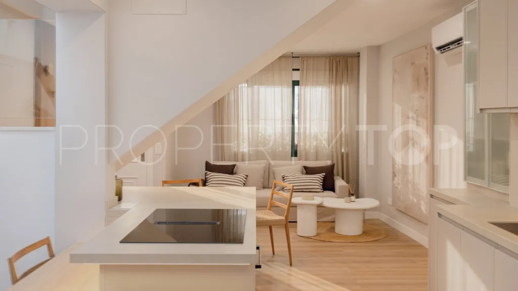Comprar chalet con 3 dormitorios en Estepona