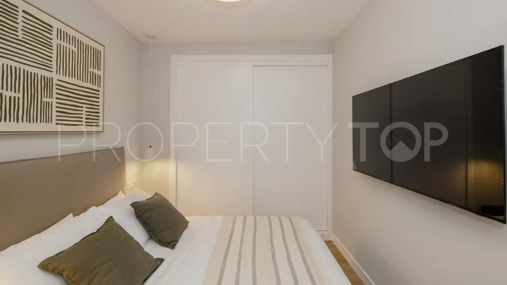 Comprar chalet con 3 dormitorios en Estepona