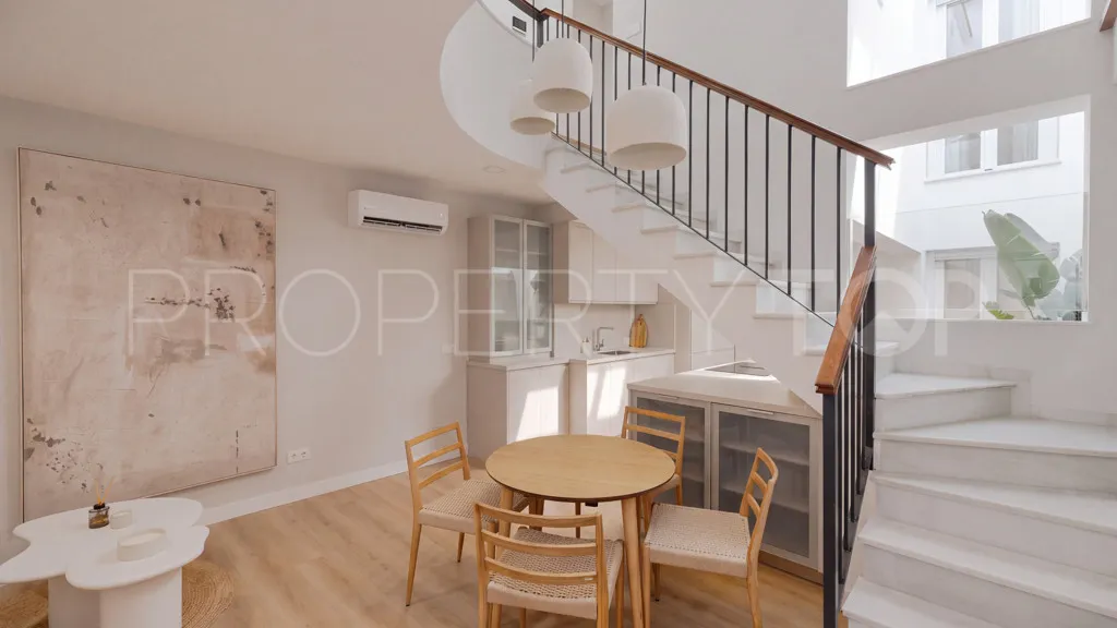 Comprar chalet con 3 dormitorios en Estepona