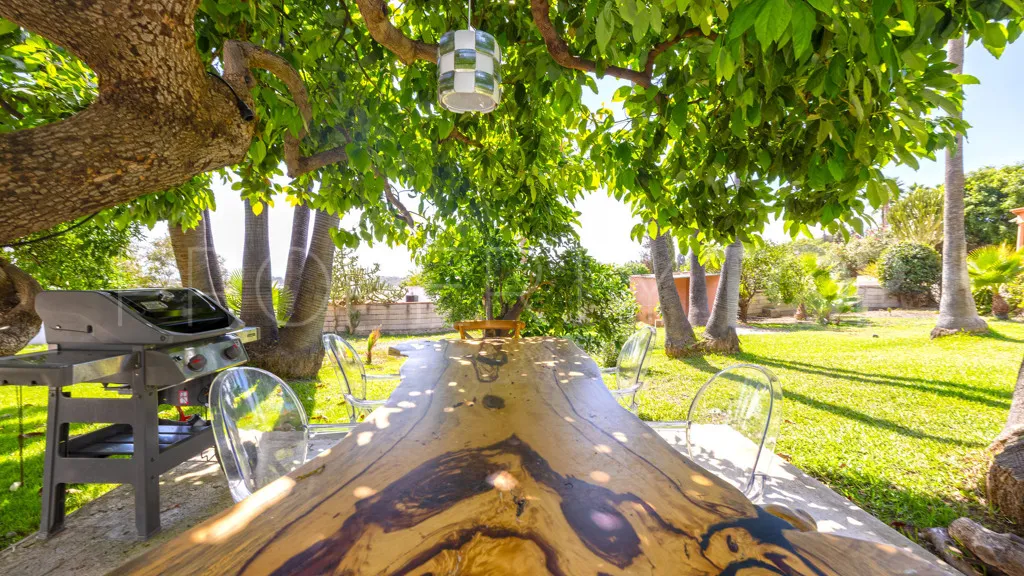 Chalet a la venta con 7 dormitorios en Reinoso
