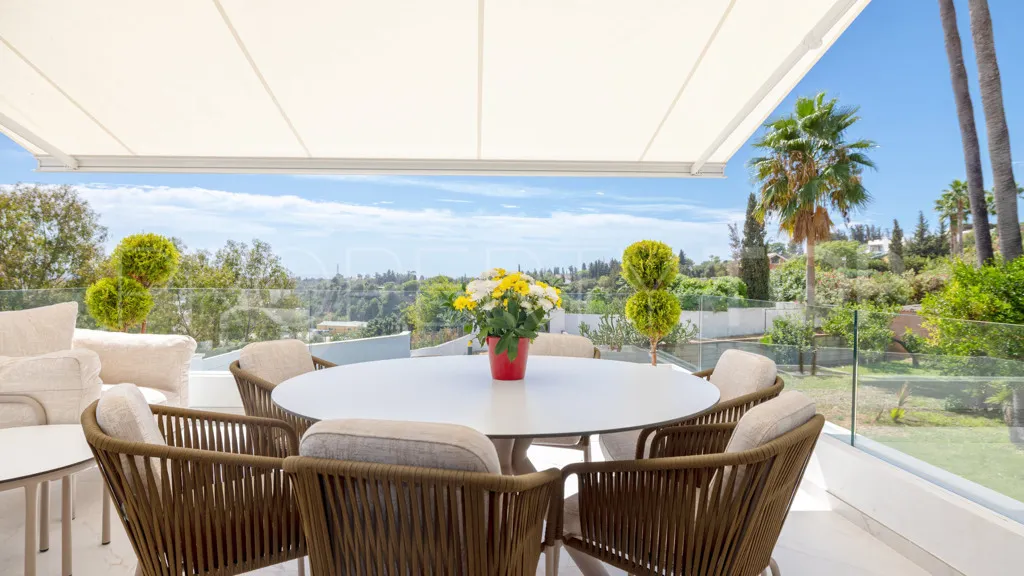 Chalet a la venta con 7 dormitorios en Reinoso