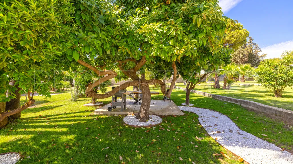 Chalet a la venta con 7 dormitorios en Reinoso