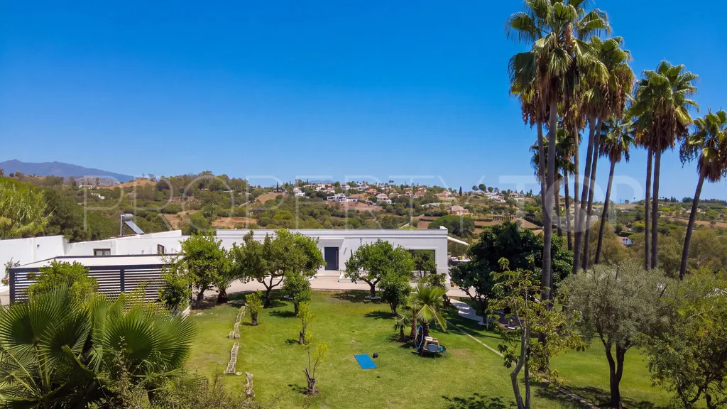 Chalet a la venta con 7 dormitorios en Reinoso